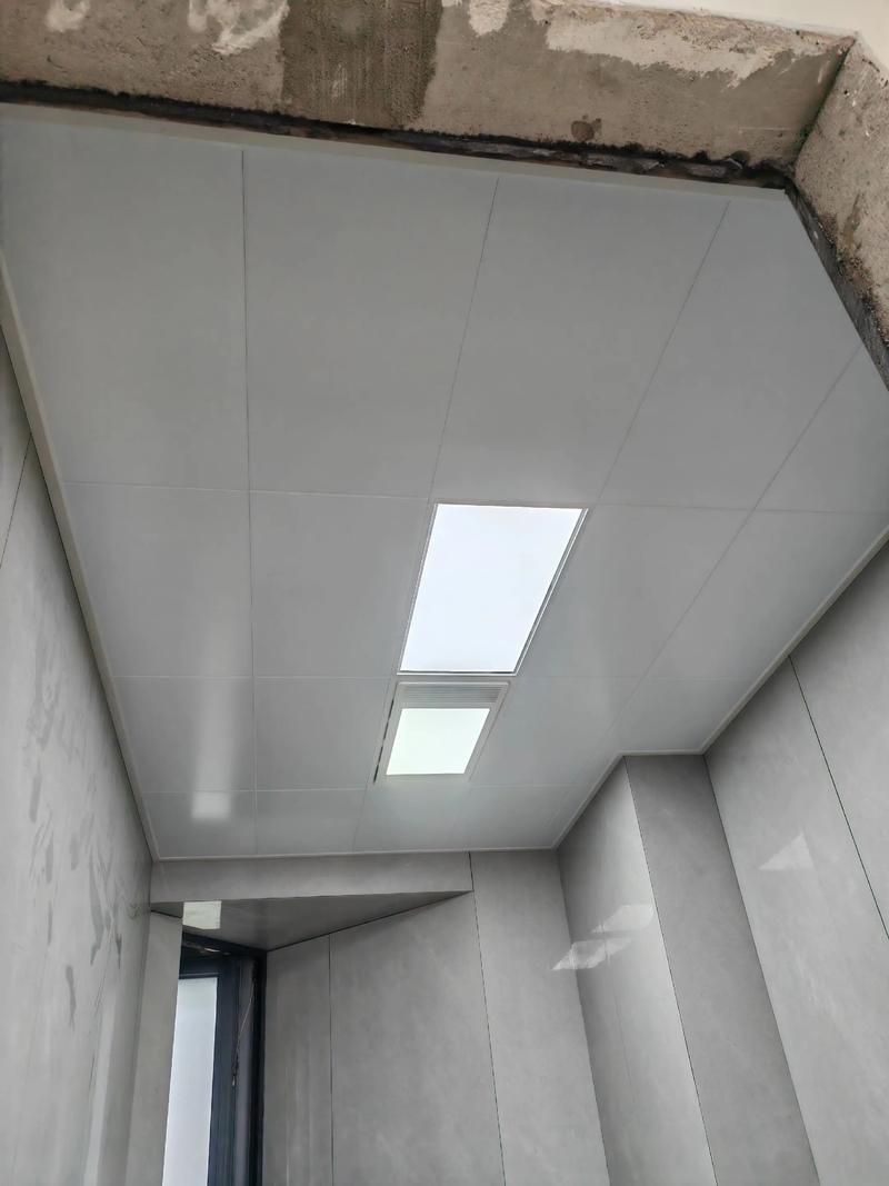 厨房吊顶300*600好还是300*300好300x600铝扣板吊顶效果图